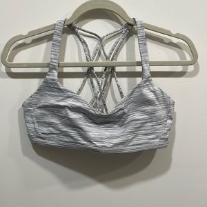 Lululemon sports bra